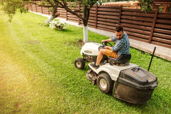 Cost of Industrial Lawn Mowing in Stamford